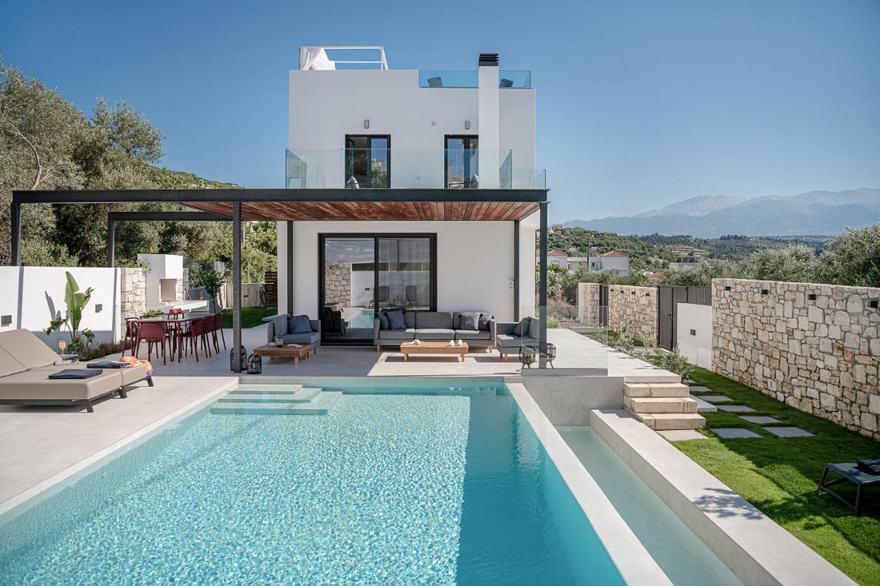 Avrilia Seaside Villa Heated Pool Almirida Exteriör bild